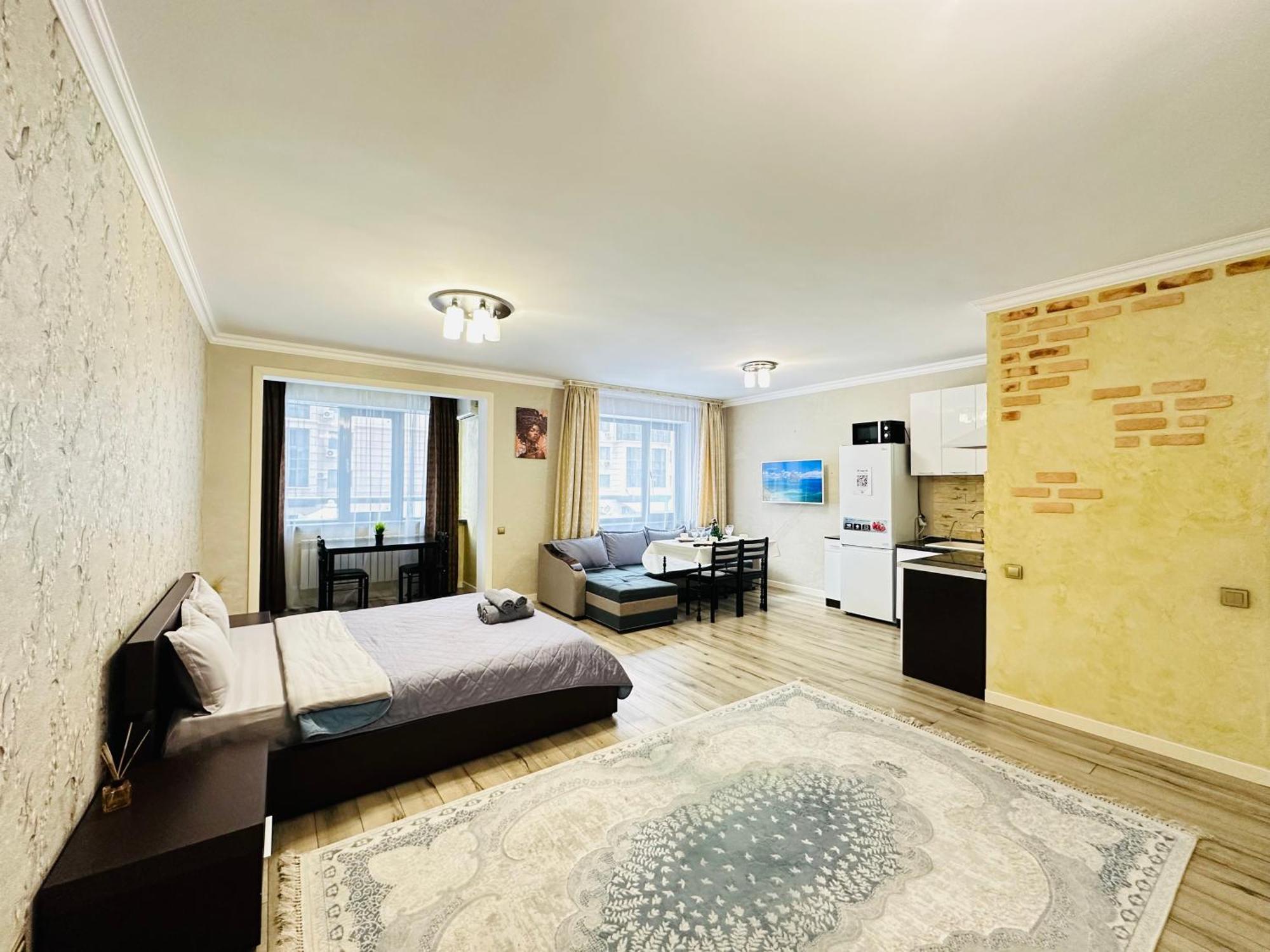 Vostochnyi Park Apartament In The Center Of Almaty公寓 外观 照片