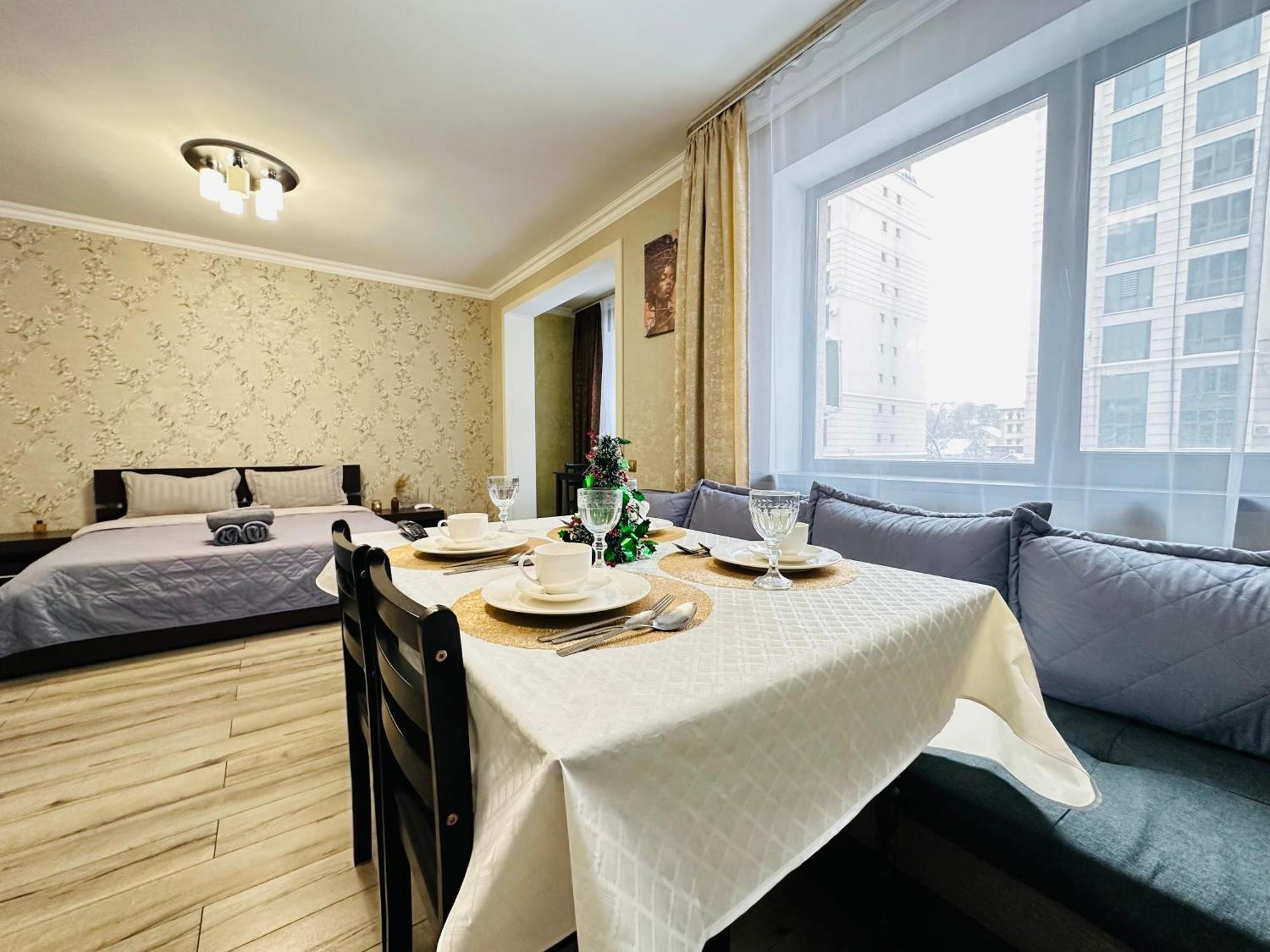 Vostochnyi Park Apartament In The Center Of Almaty公寓 外观 照片