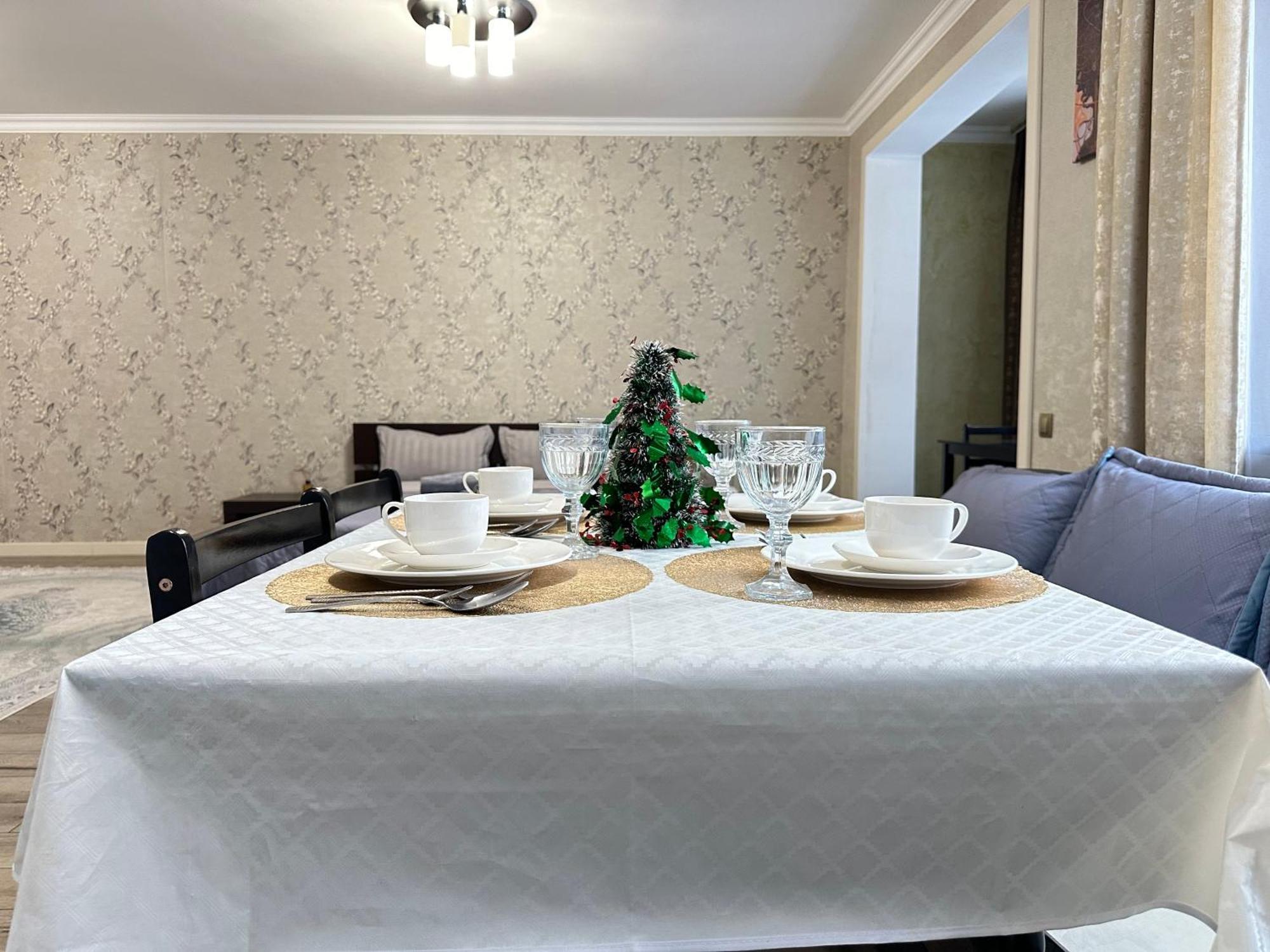 Vostochnyi Park Apartament In The Center Of Almaty公寓 外观 照片