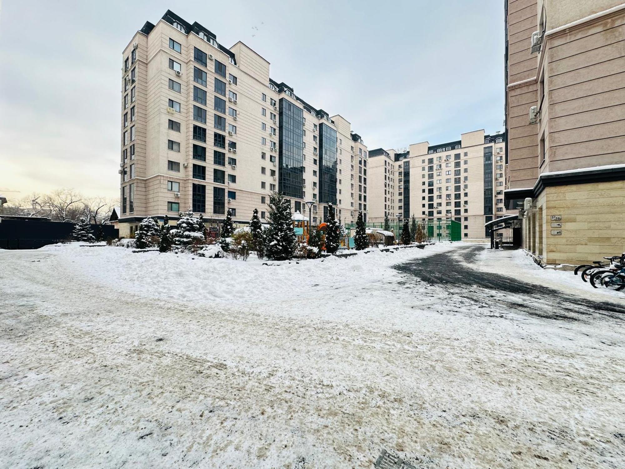 Vostochnyi Park Apartament In The Center Of Almaty公寓 外观 照片