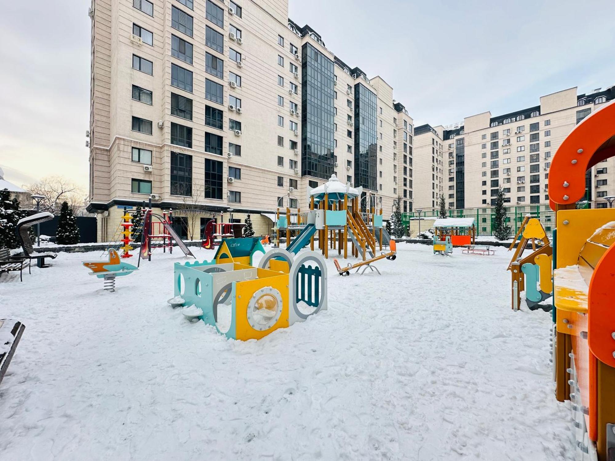 Vostochnyi Park Apartament In The Center Of Almaty公寓 外观 照片
